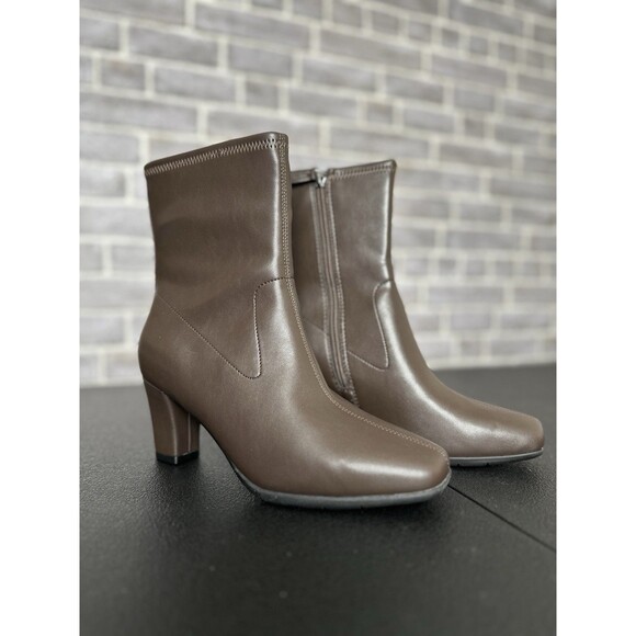 Aerosoles Women's Cinnamon Heeled Tailored Booties Brown Size 8W - Picture 2 of 9